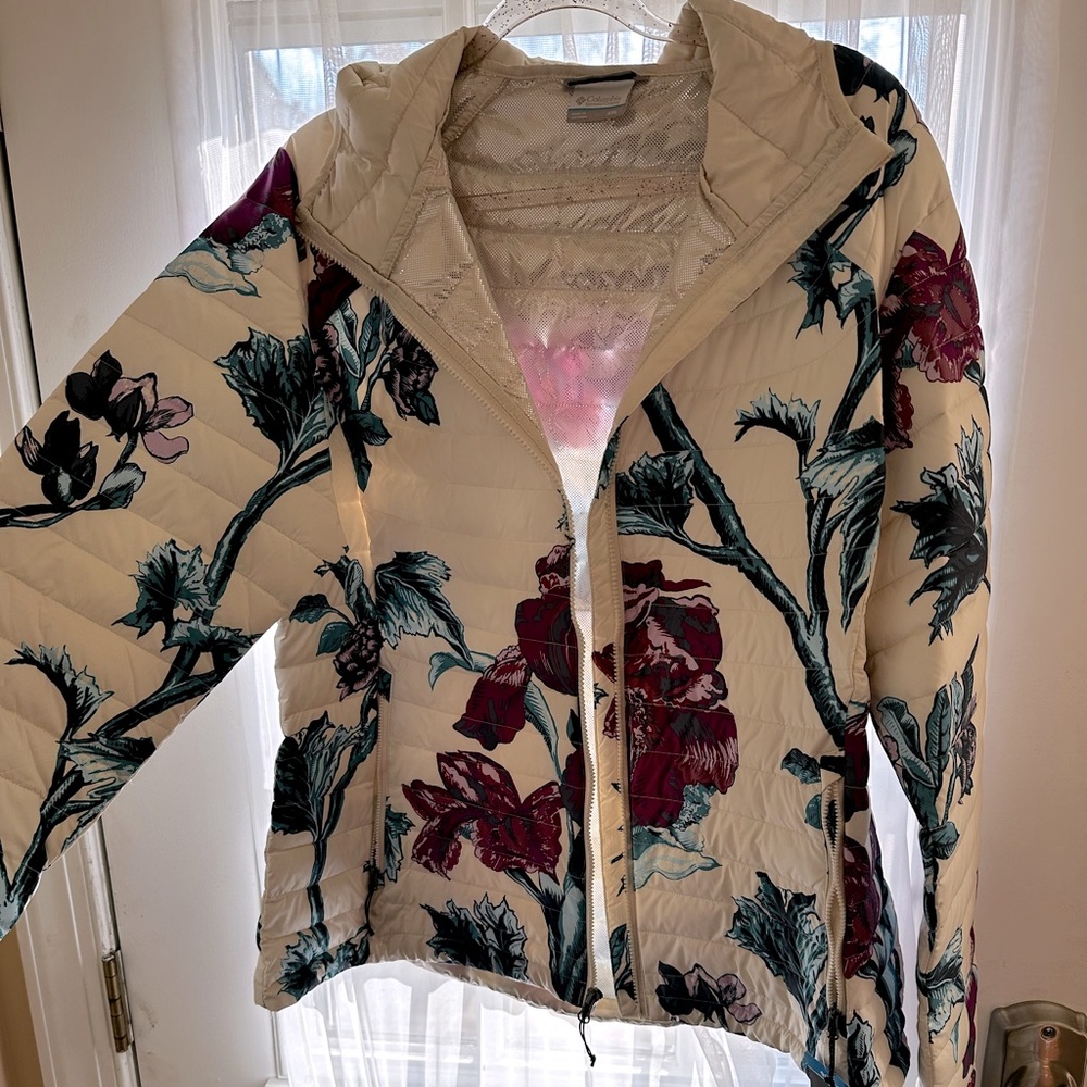 Floral Columbia White Out ii Hooded Jacket NWT White
